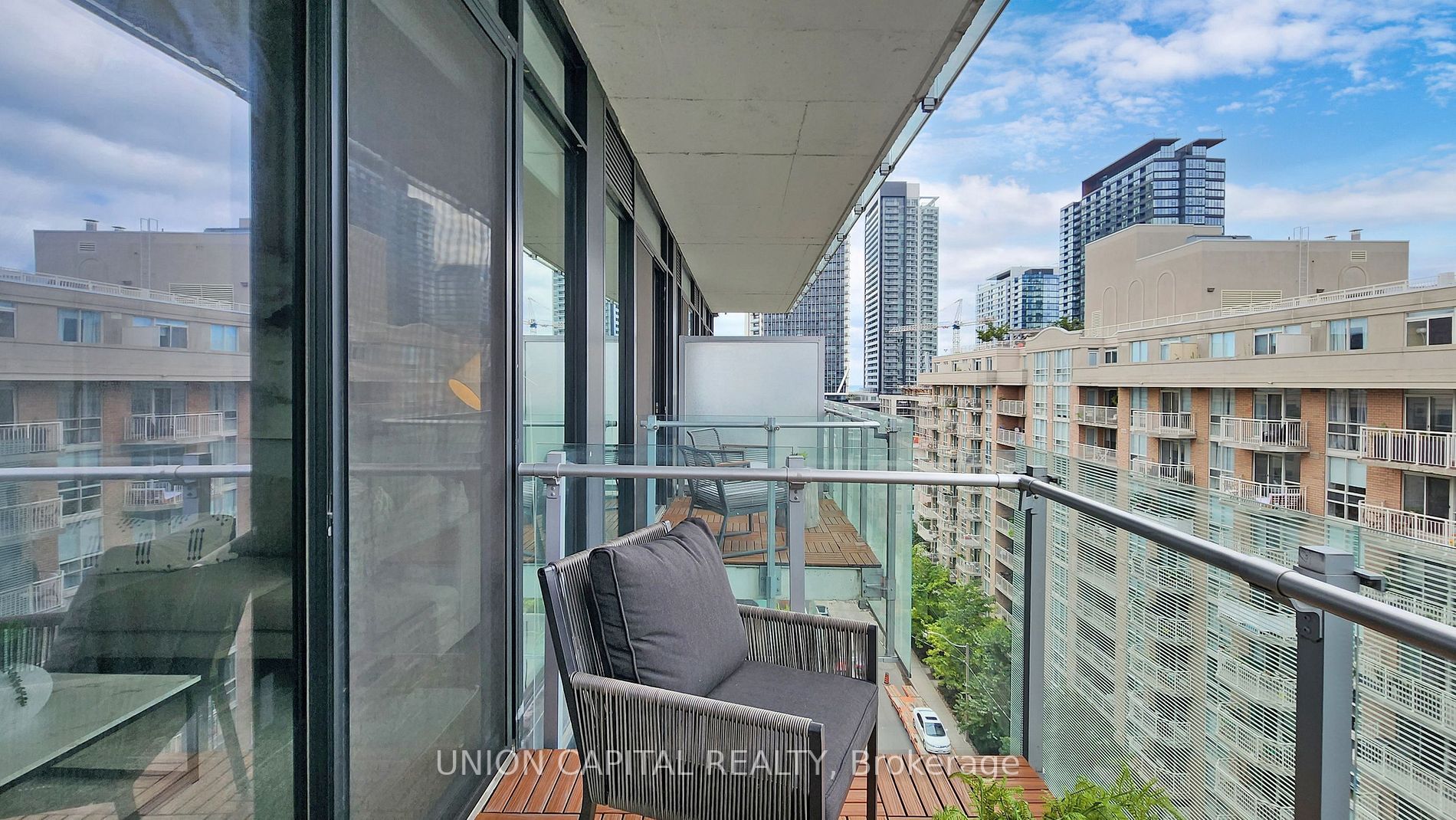 25 Stafford St, #904