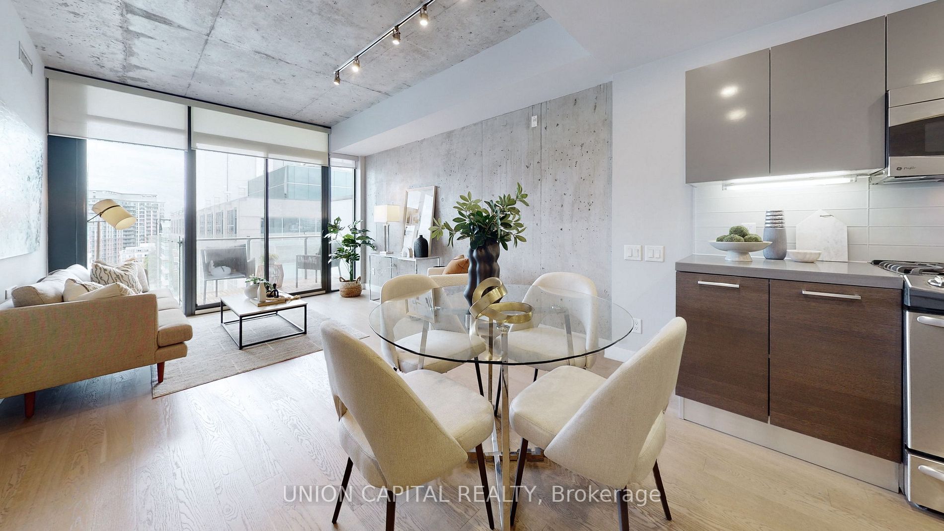 25 Stafford St, #904