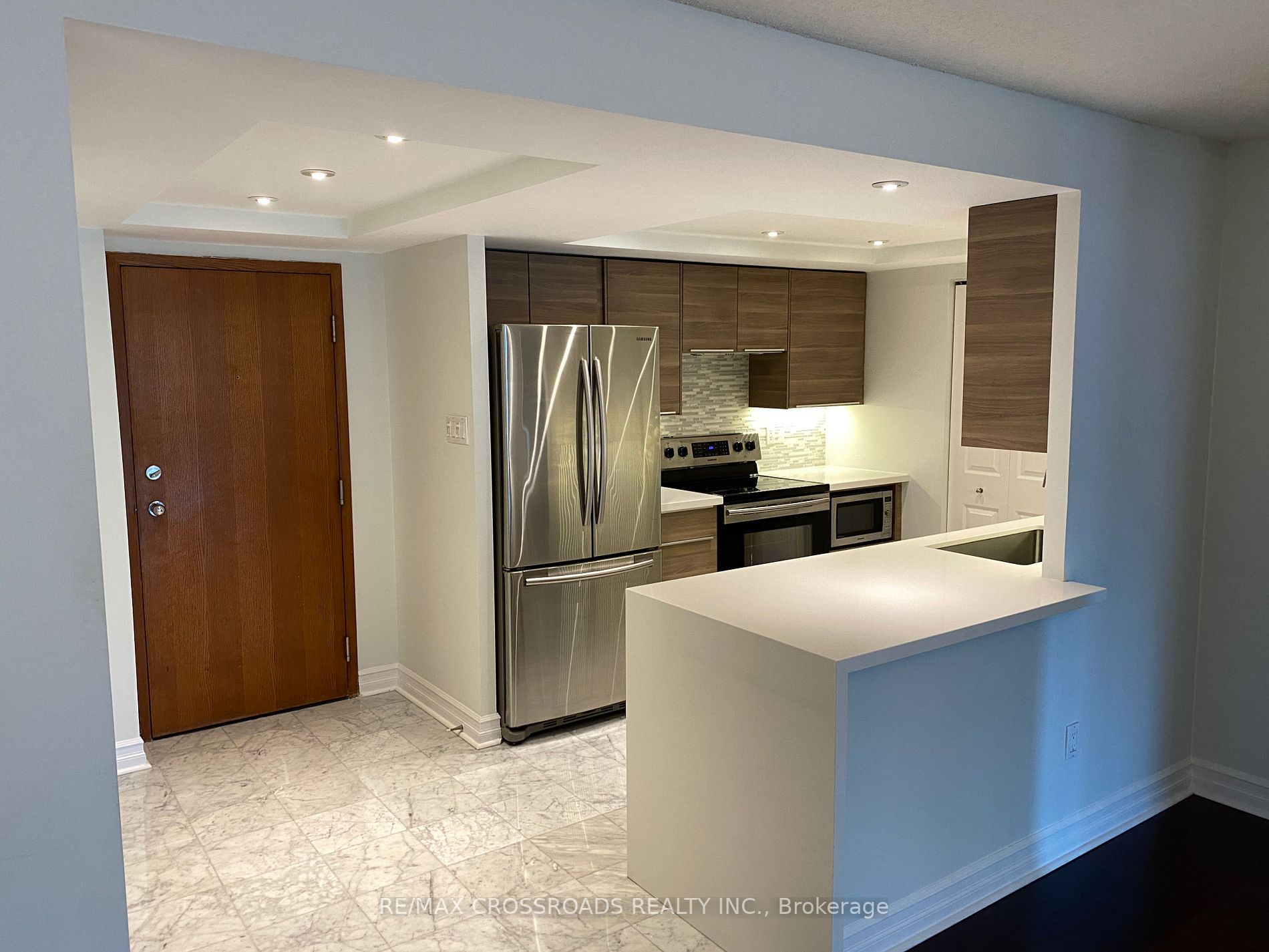 33 University Ave, #1004