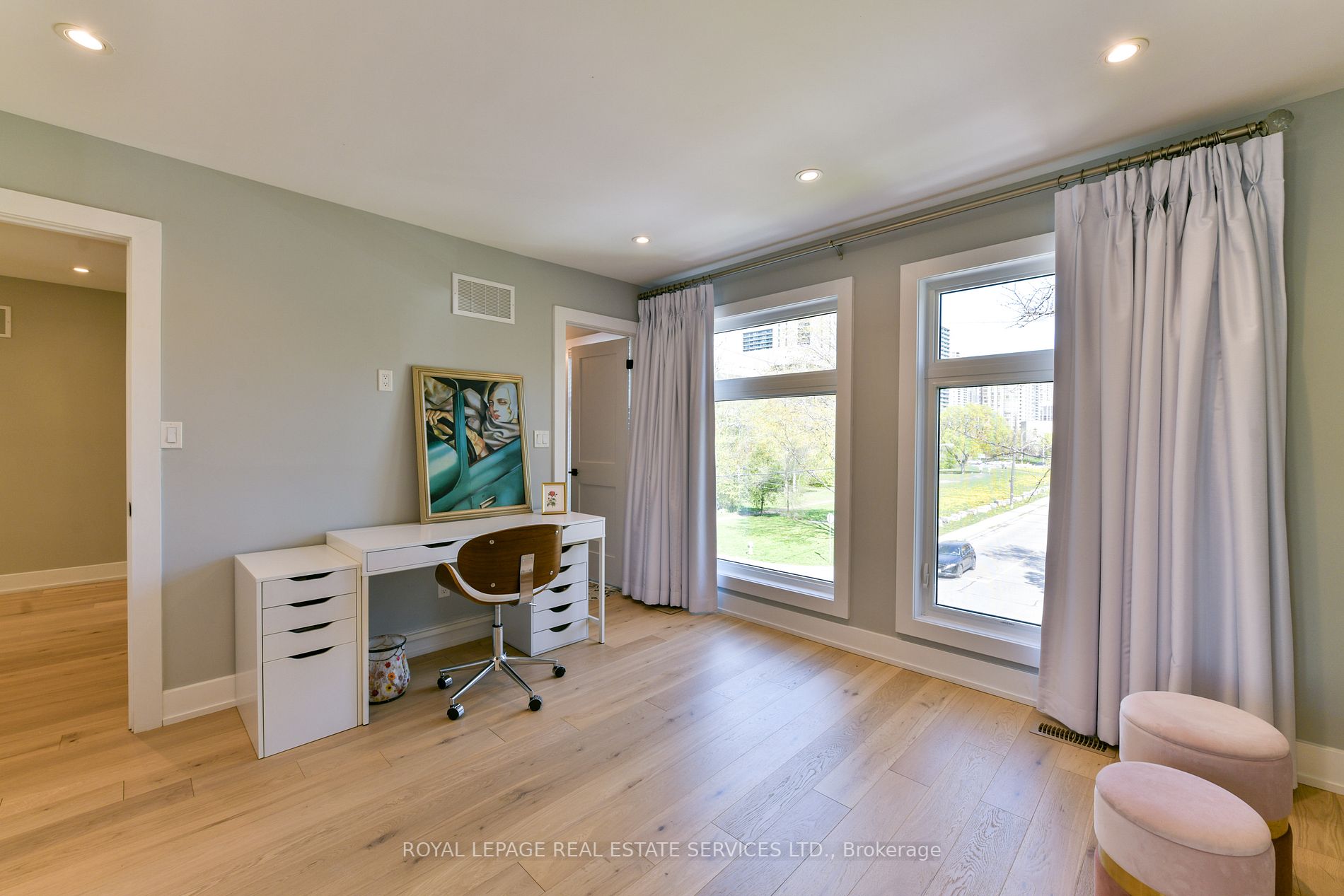 23 Anndale Dr