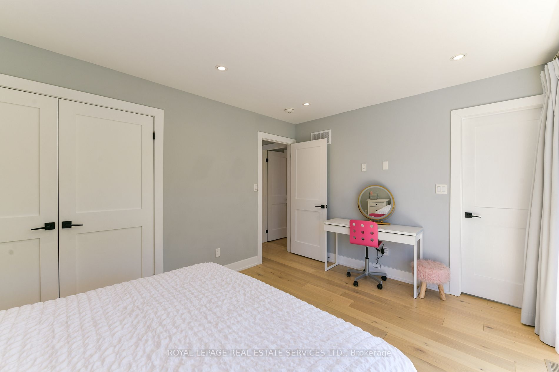 23 Anndale Dr
