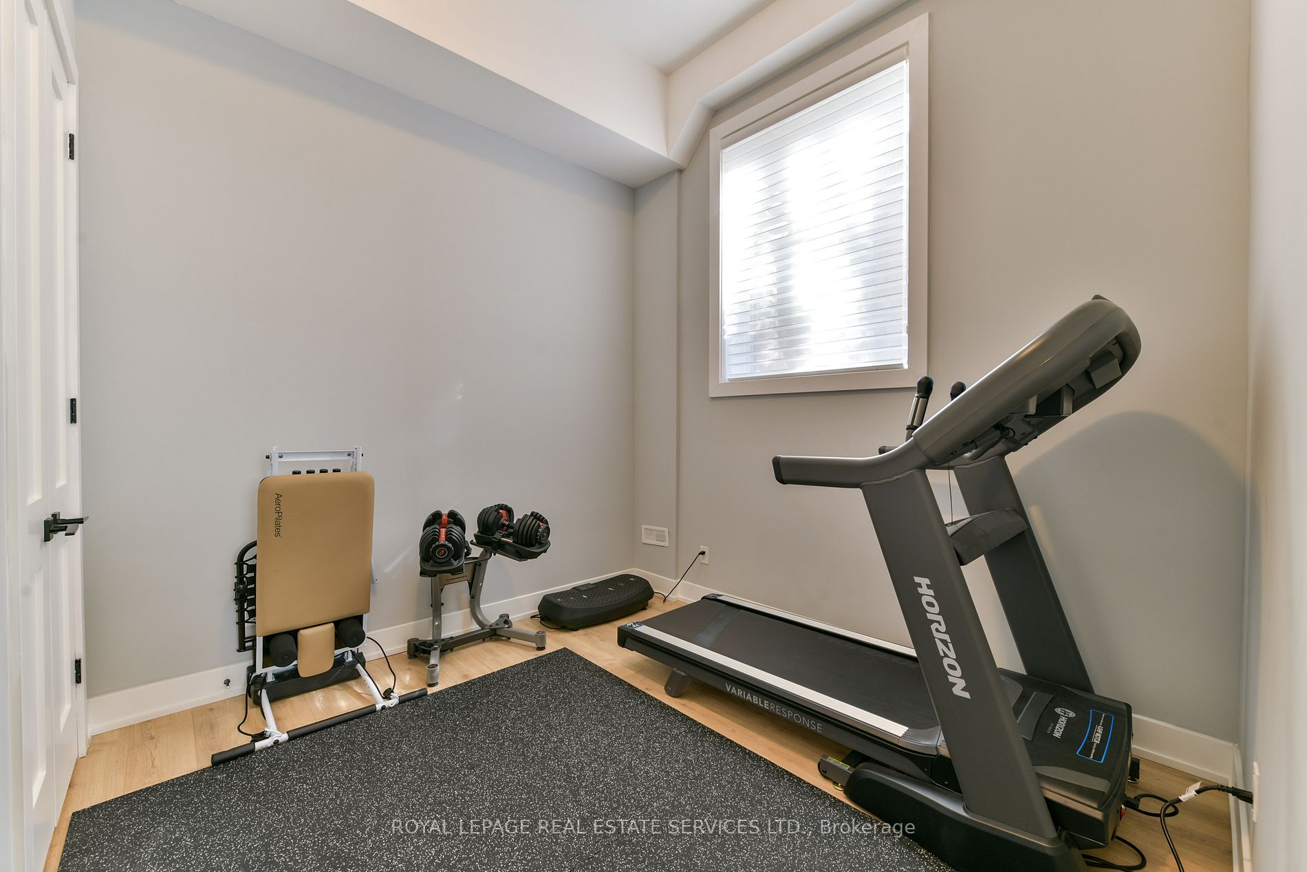 23 Anndale Dr