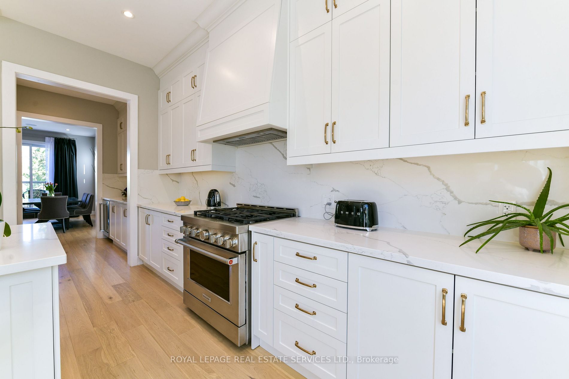 23 Anndale Dr