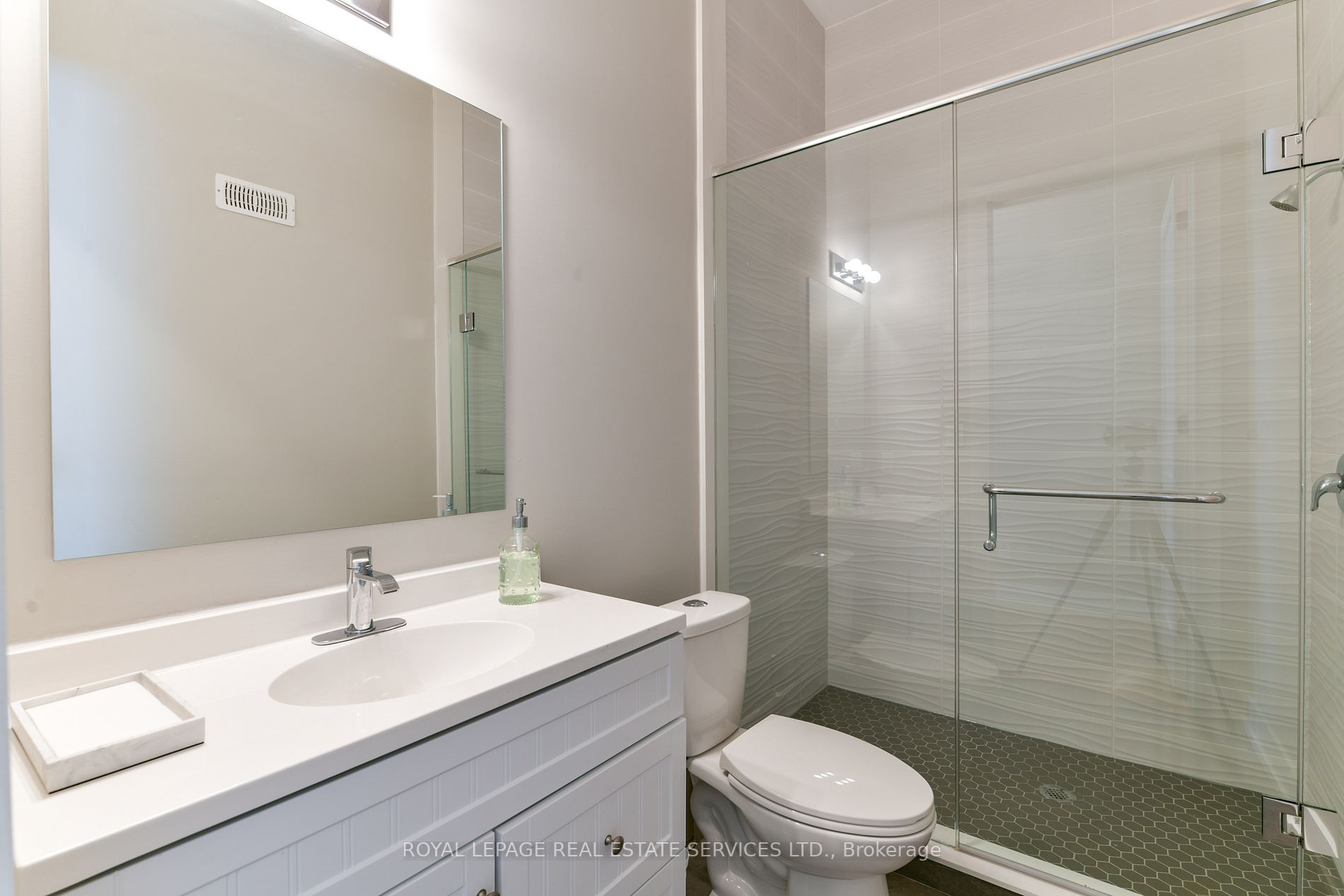 23 Anndale Dr