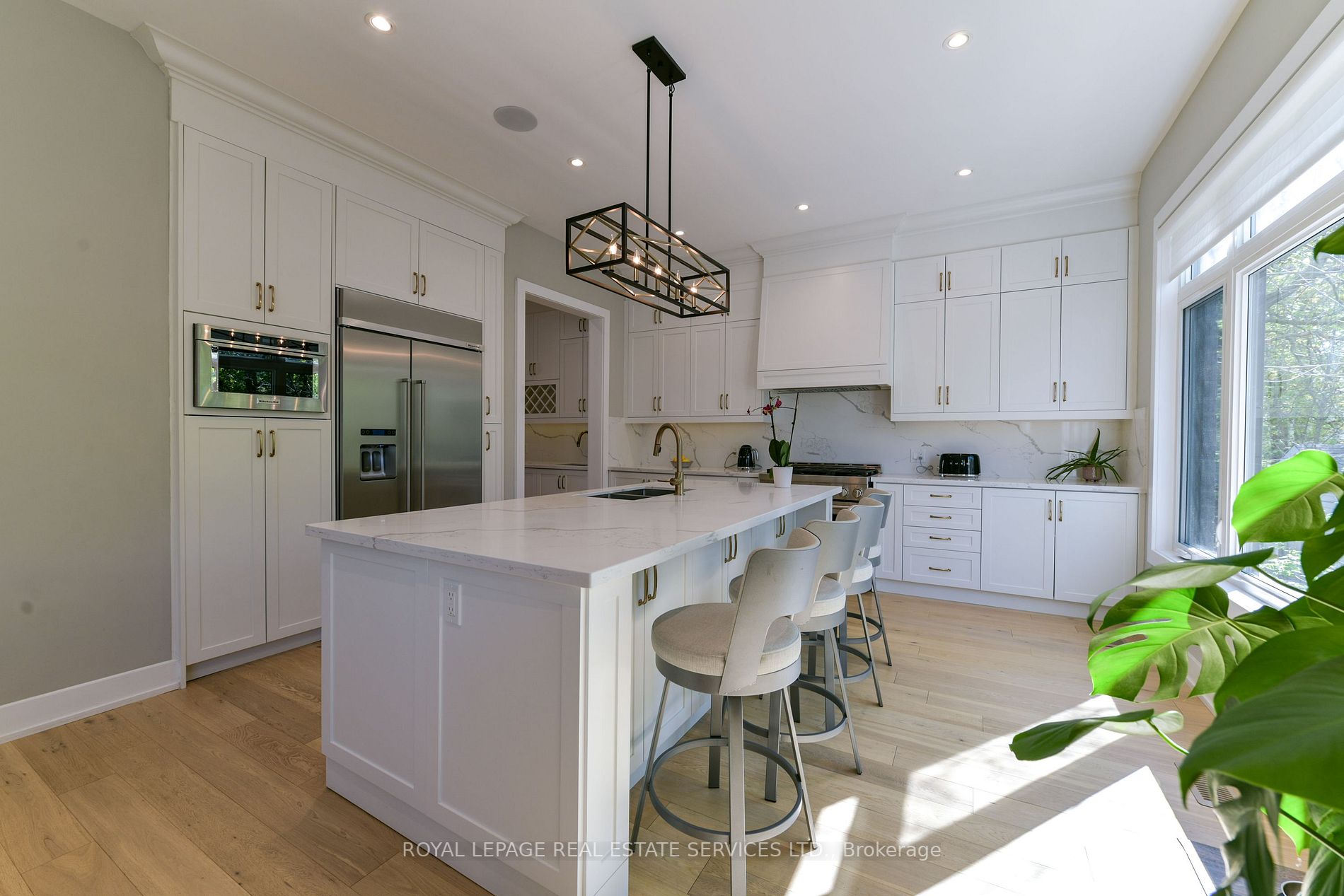23 Anndale Dr