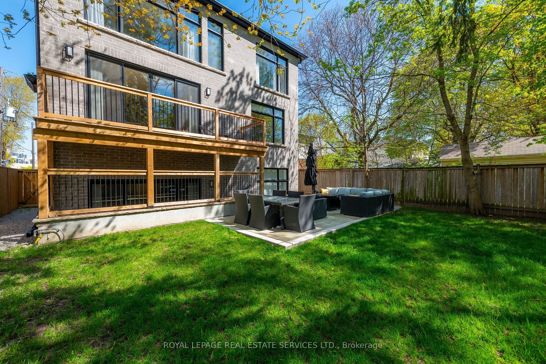 23 Anndale Dr