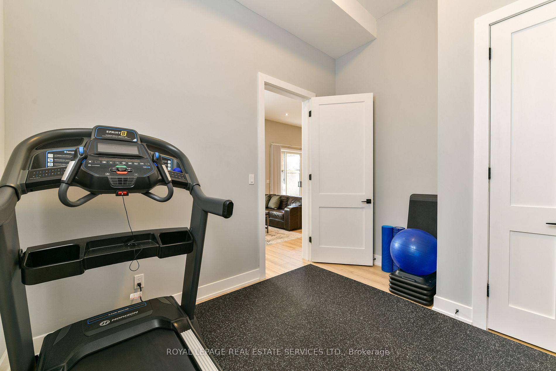 23 Anndale Dr