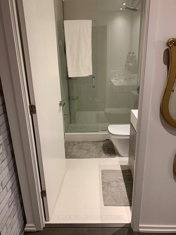 5 Soudan Ave, #1008