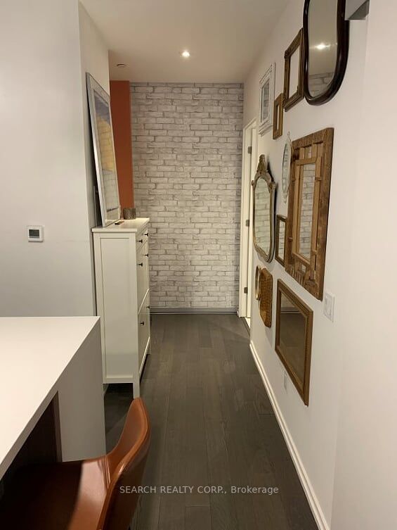5 Soudan Ave, #1008