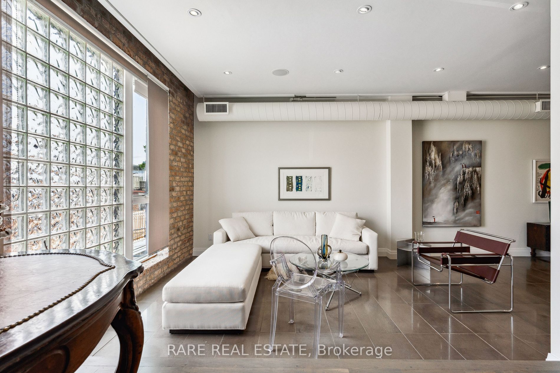 670 Richmond St, #204
