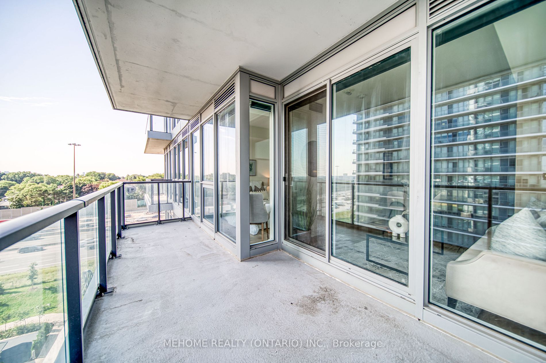 95 Mcmahon Dr, #901
