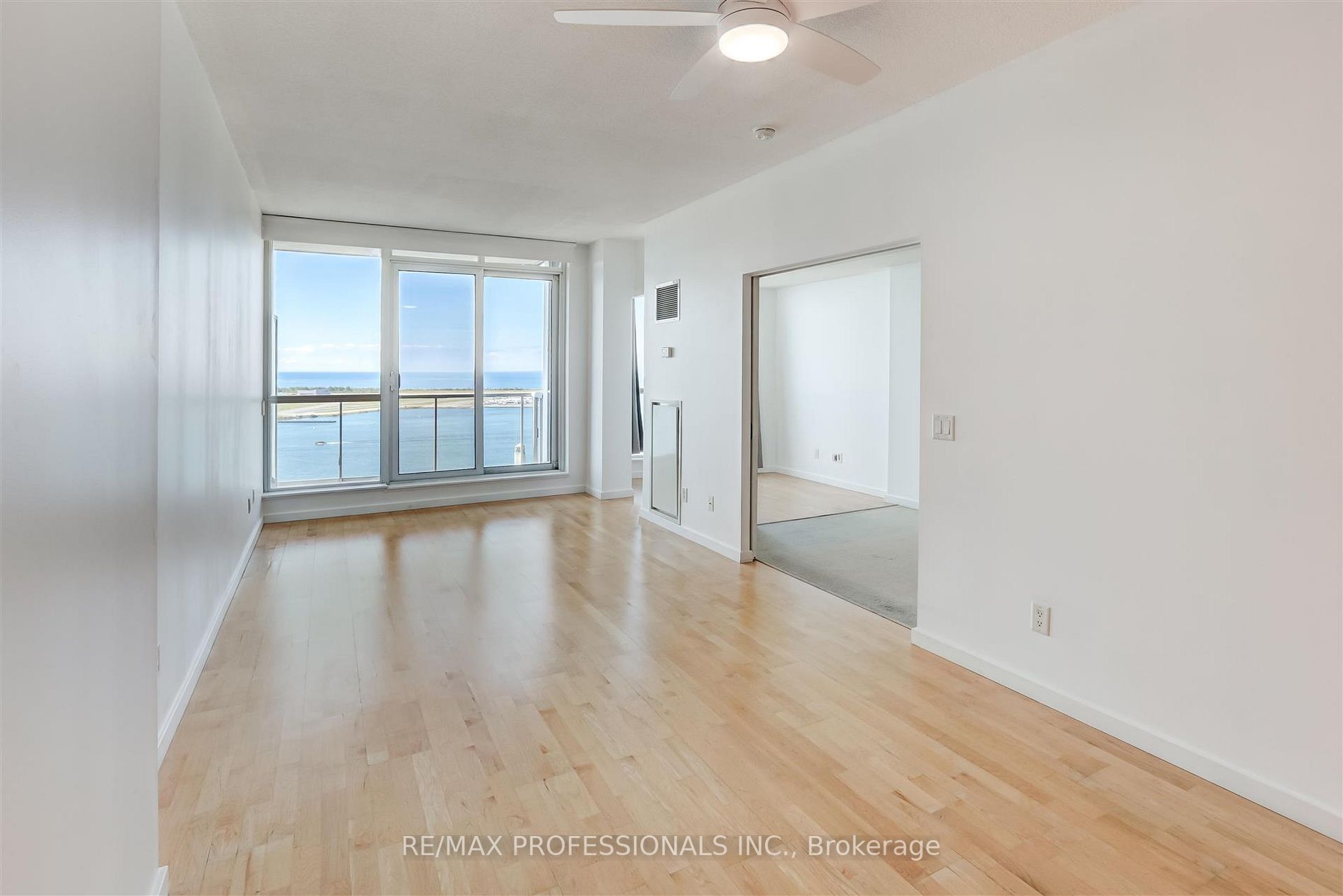 218 Queens Quay W, #2410