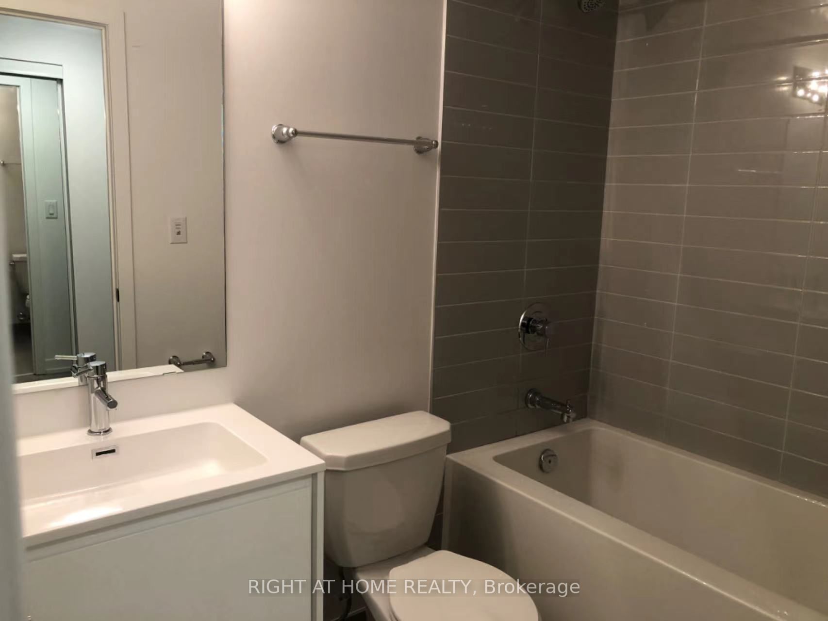 159 Wellesley Street E, #1202