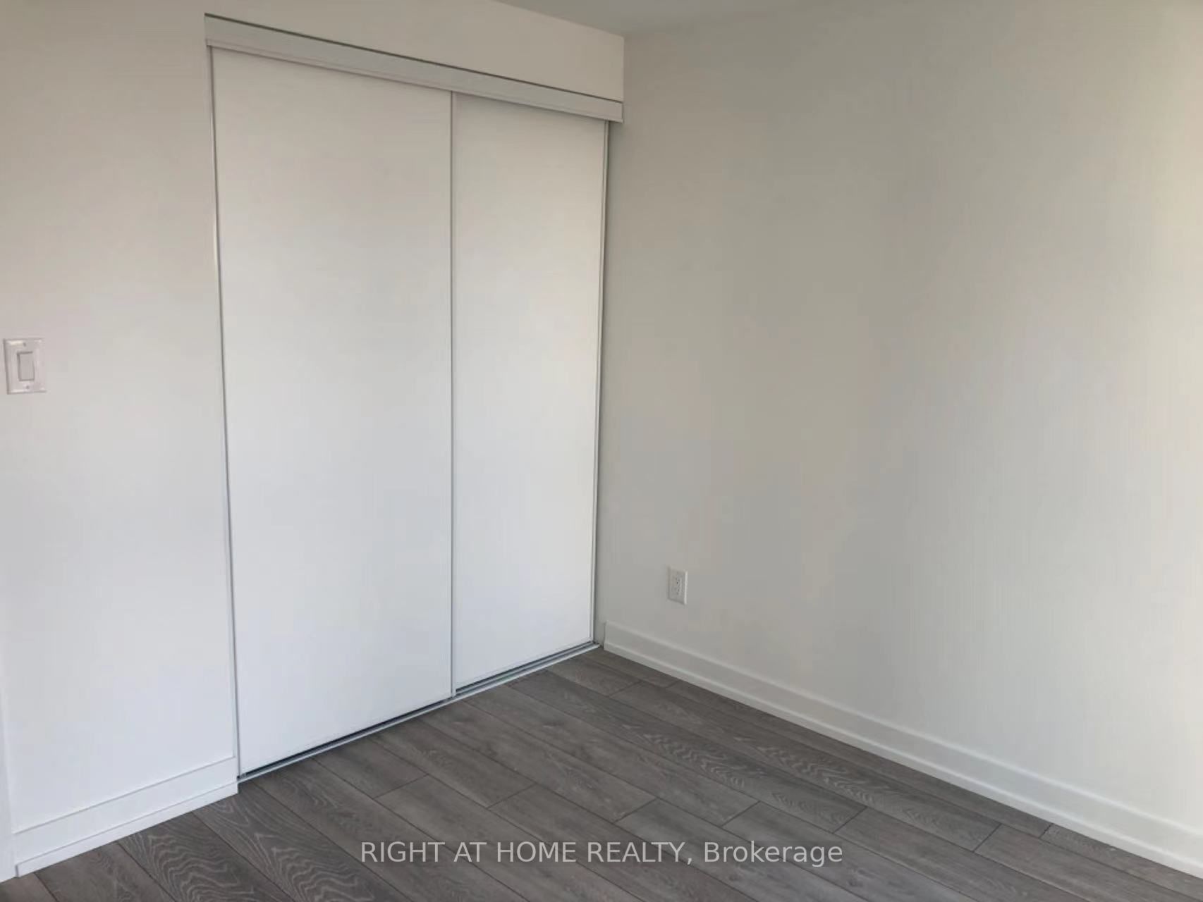 159 Wellesley Street E, #1202