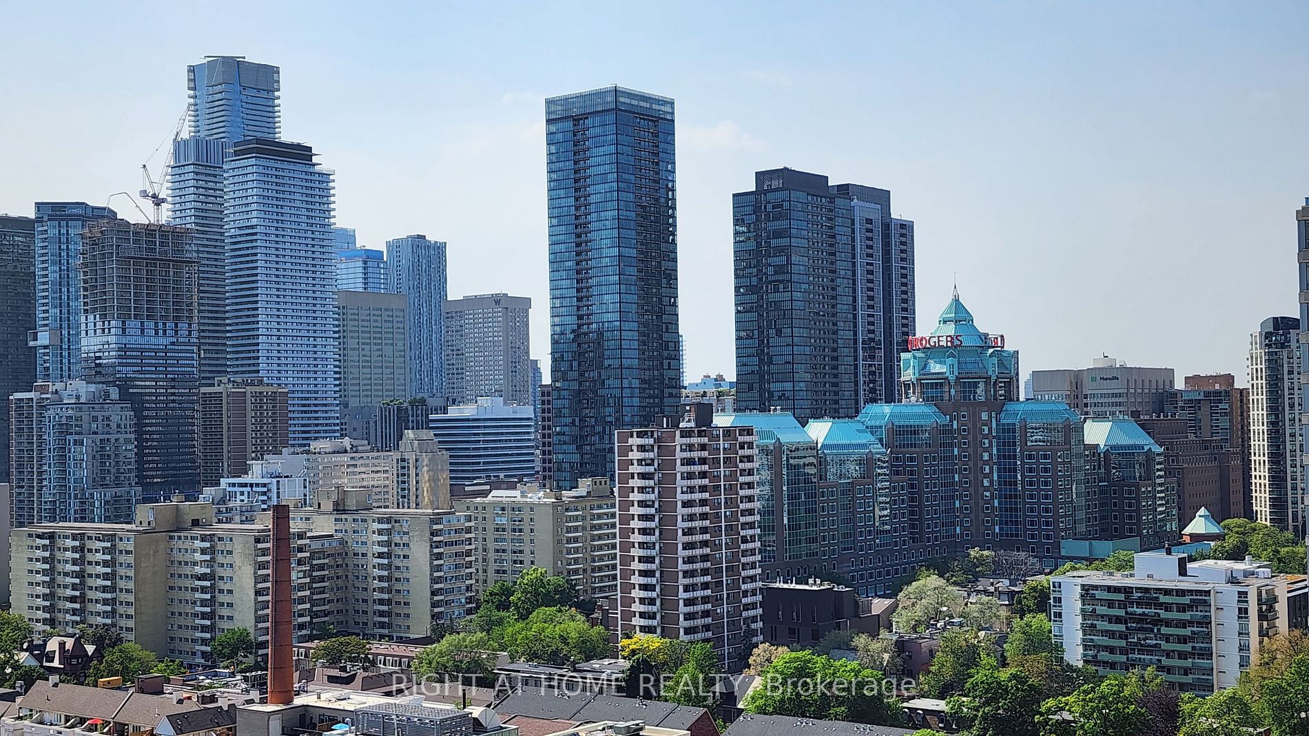 159 Wellesley Street E, #1202