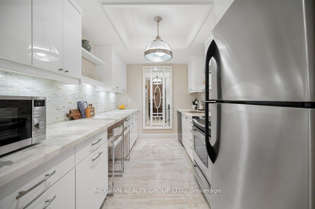 20 Glebe Rd W, #7