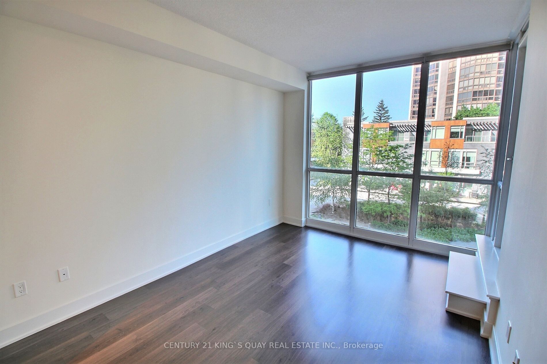 88 Sheppard Ave E, #216
