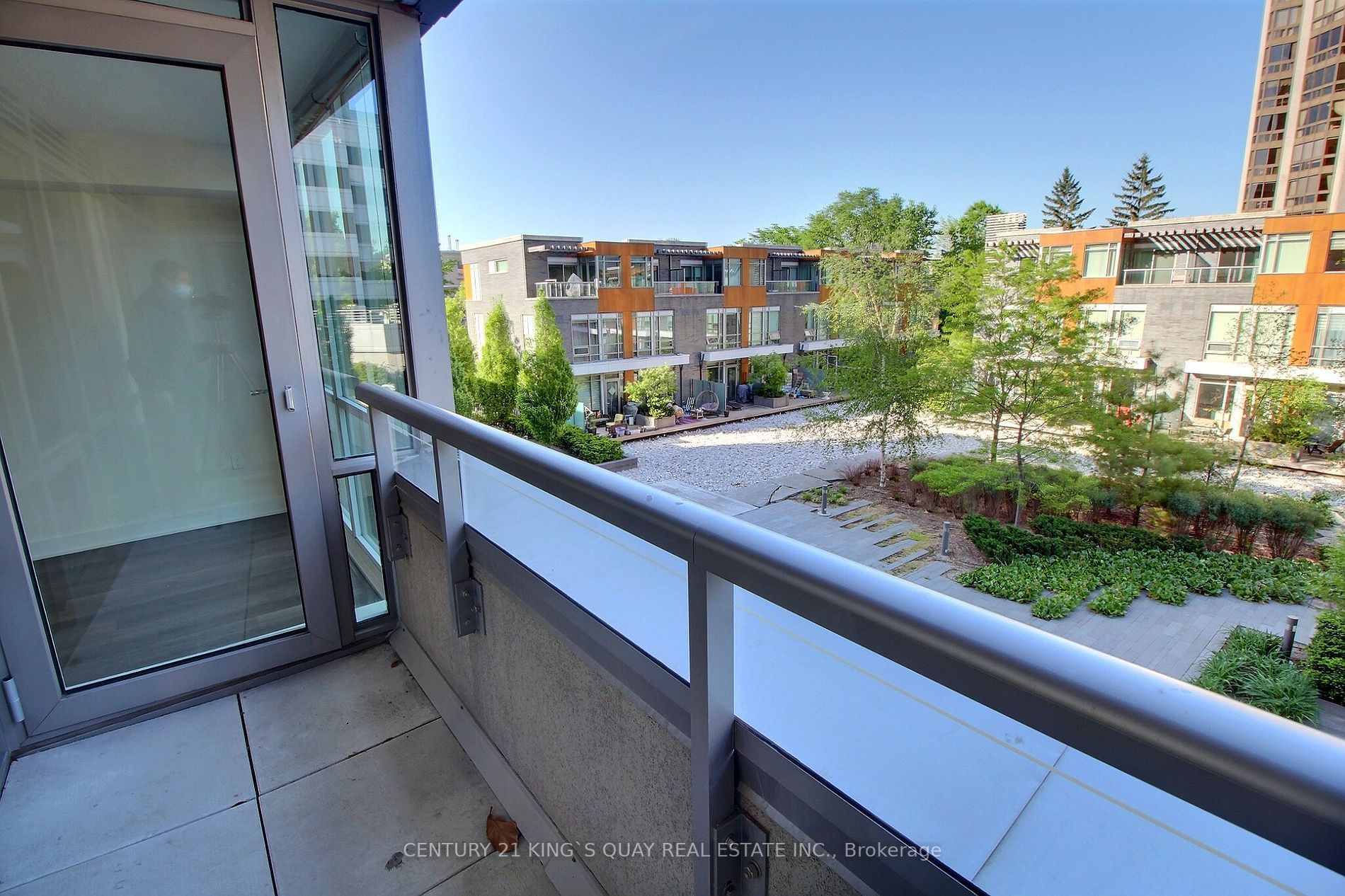 88 Sheppard Ave E, #216