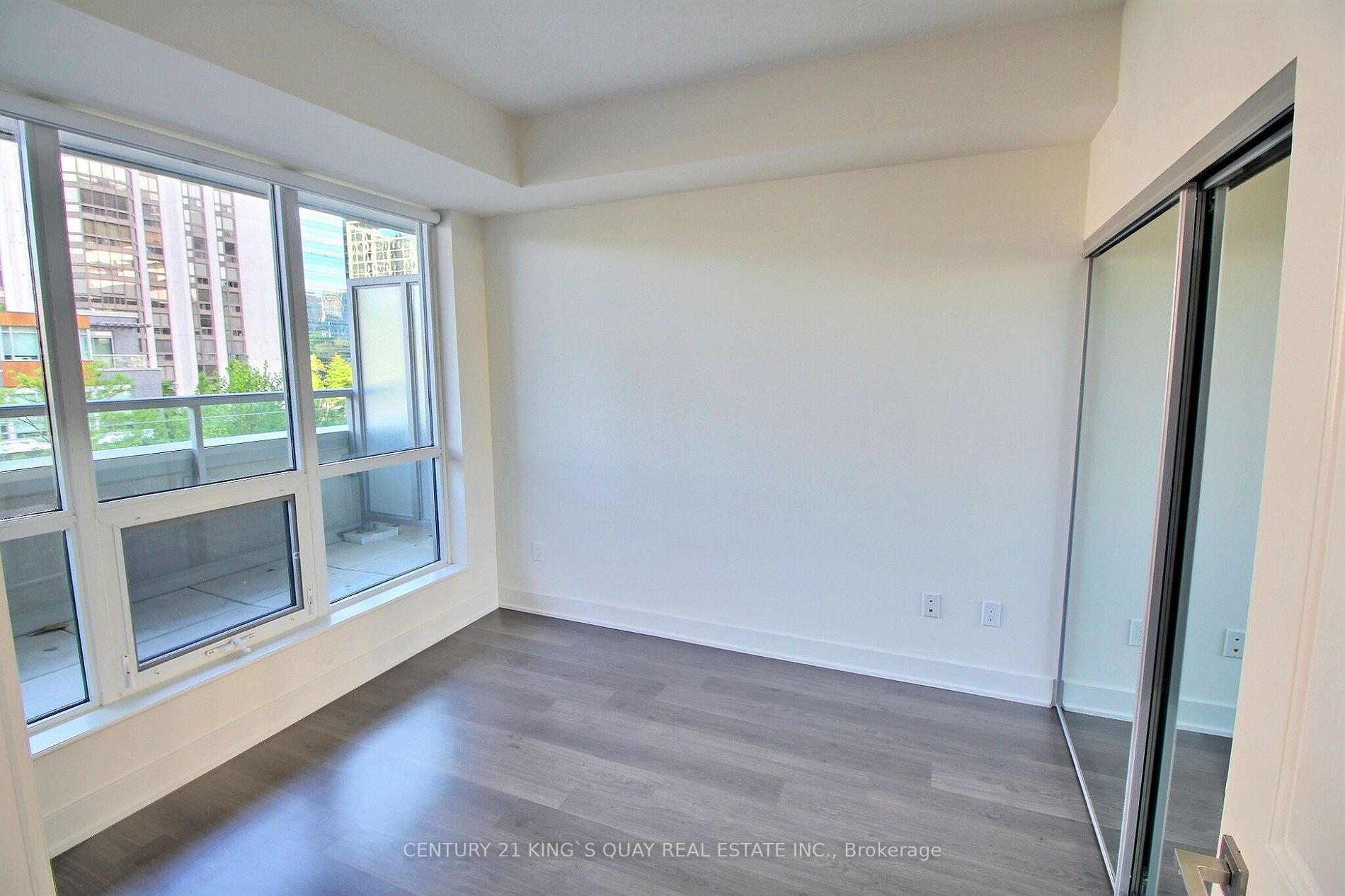 88 Sheppard Ave E, #216