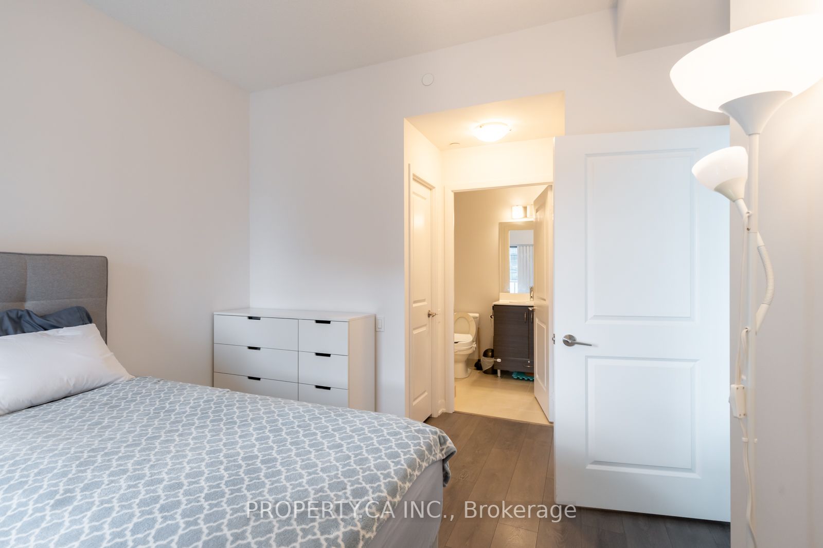 5168 Yonge St, #2515