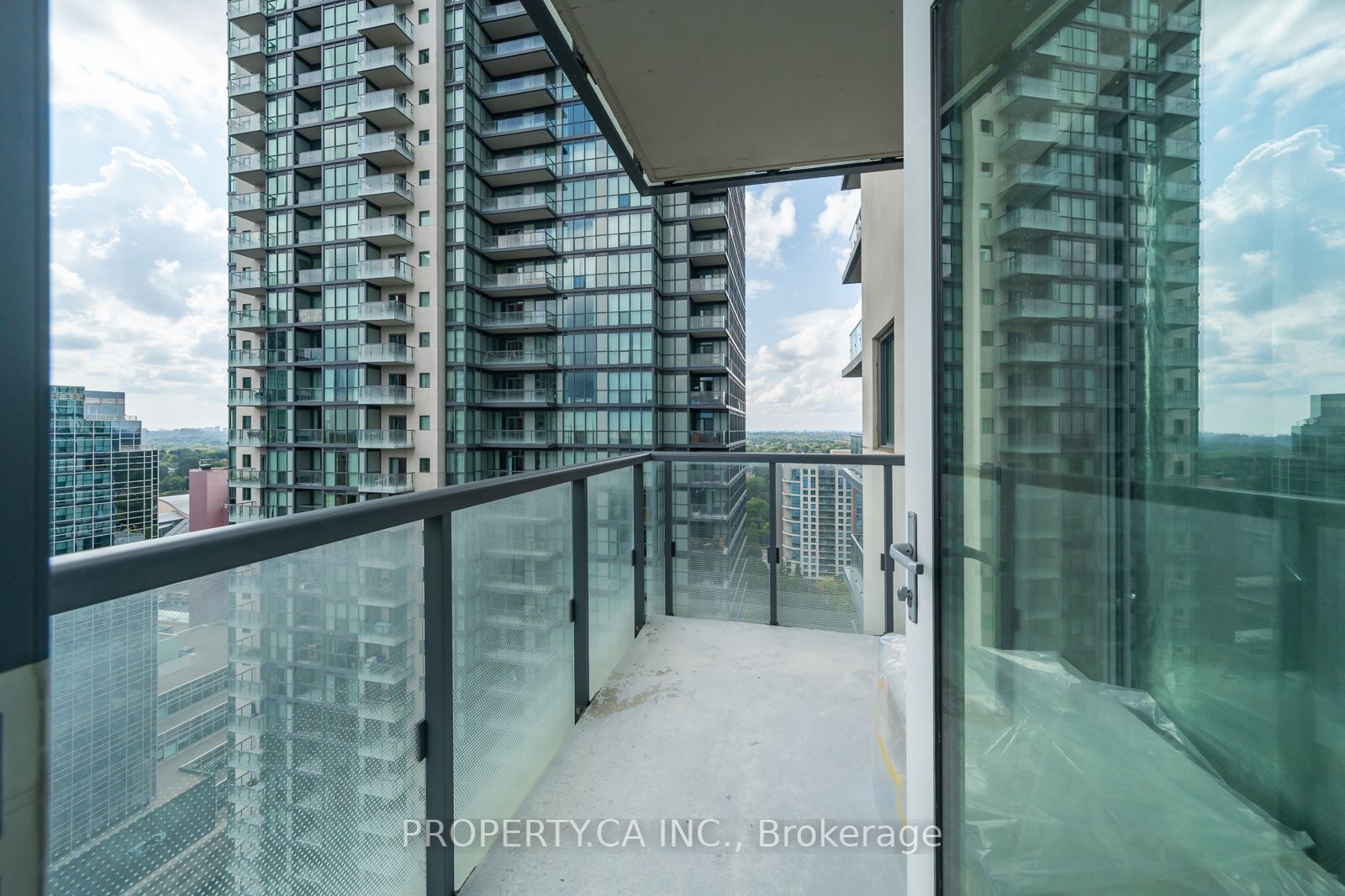 5168 Yonge St, #2515