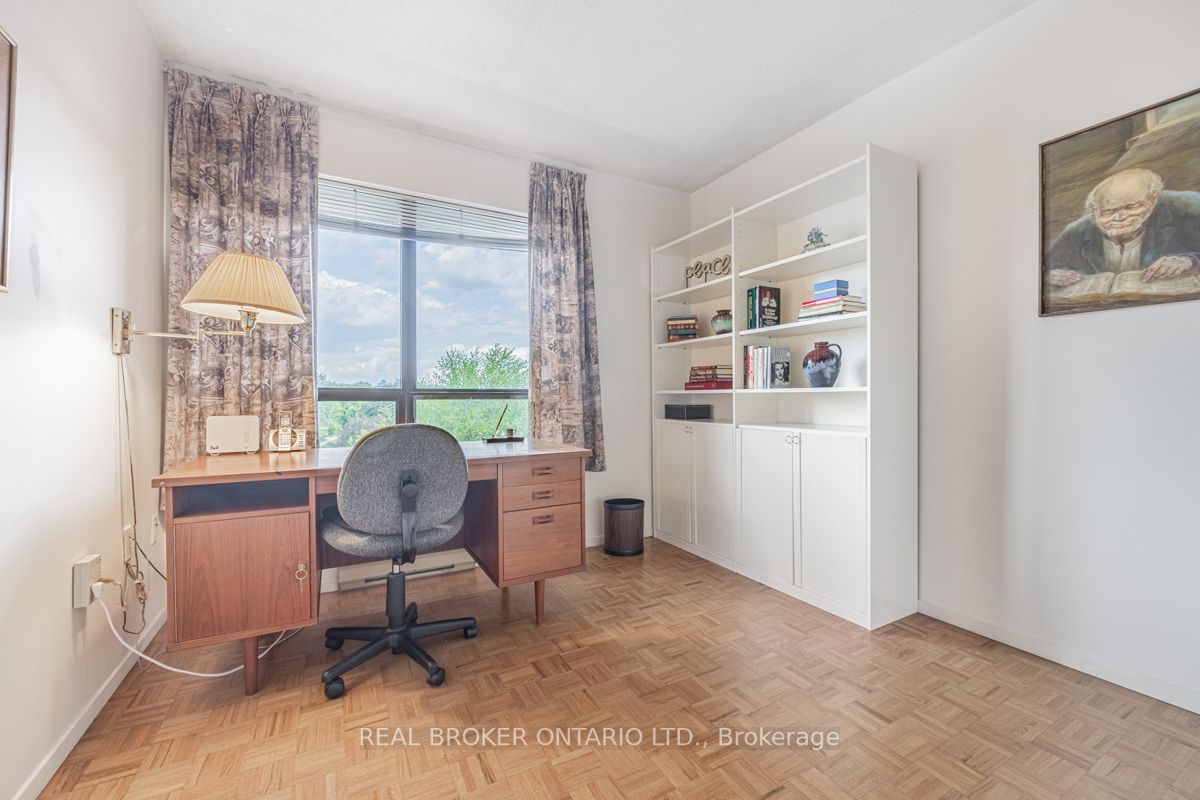 255 The Donway W, #523