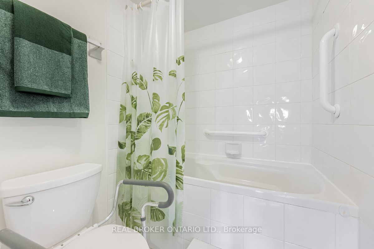 255 The Donway W, #523