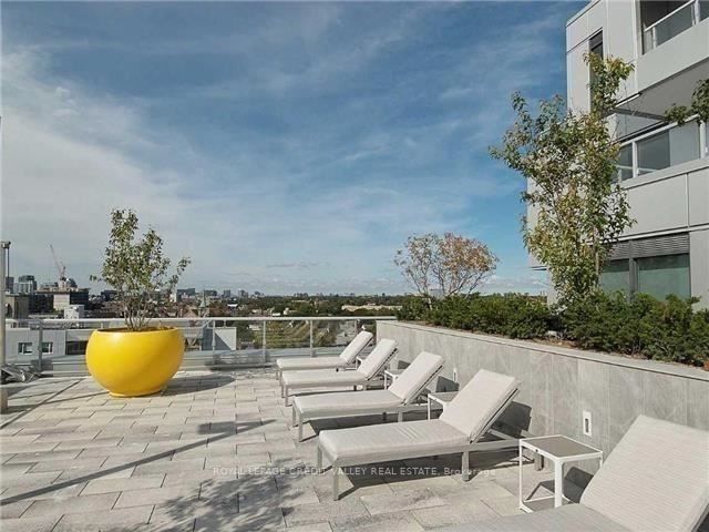 38 Cameron St, #913