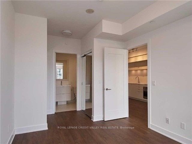38 Cameron St, #913