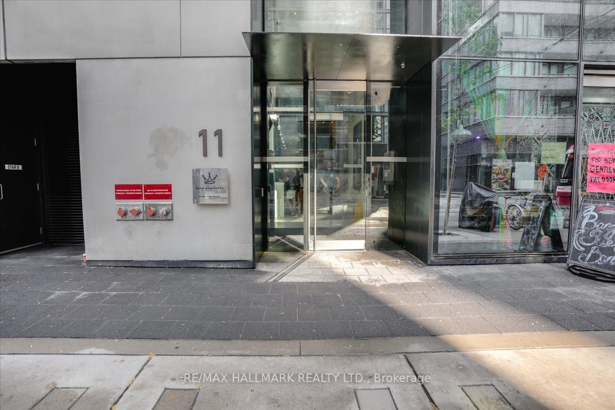 11 Charlotte St, #303