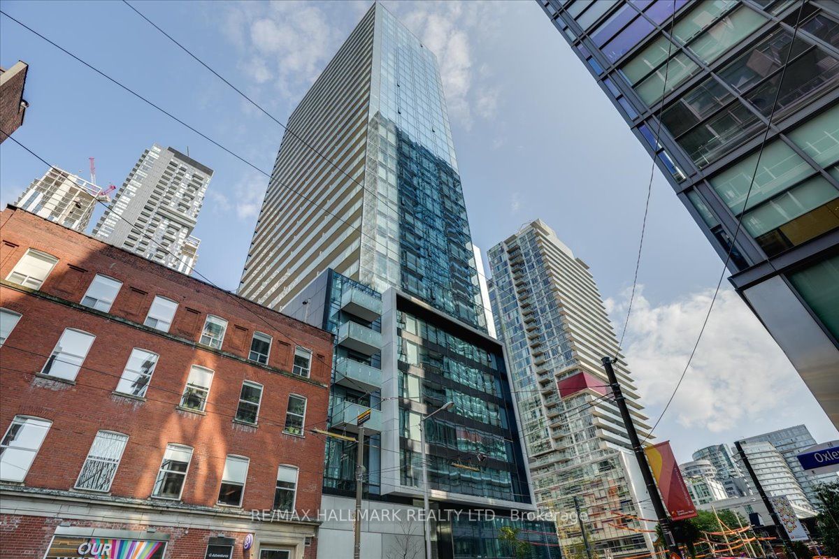 11 Charlotte St, #303