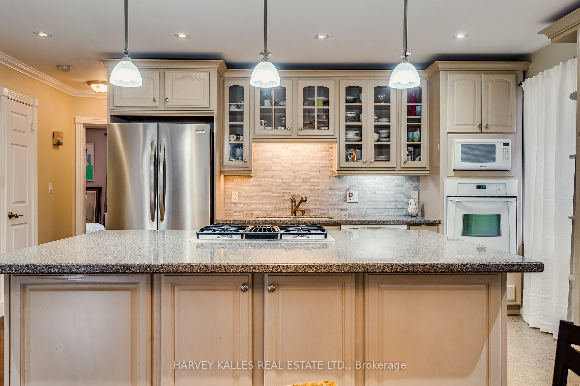 15 Braemar Ave, #Main