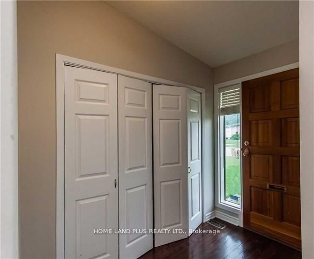 20 Larkfield Dr
