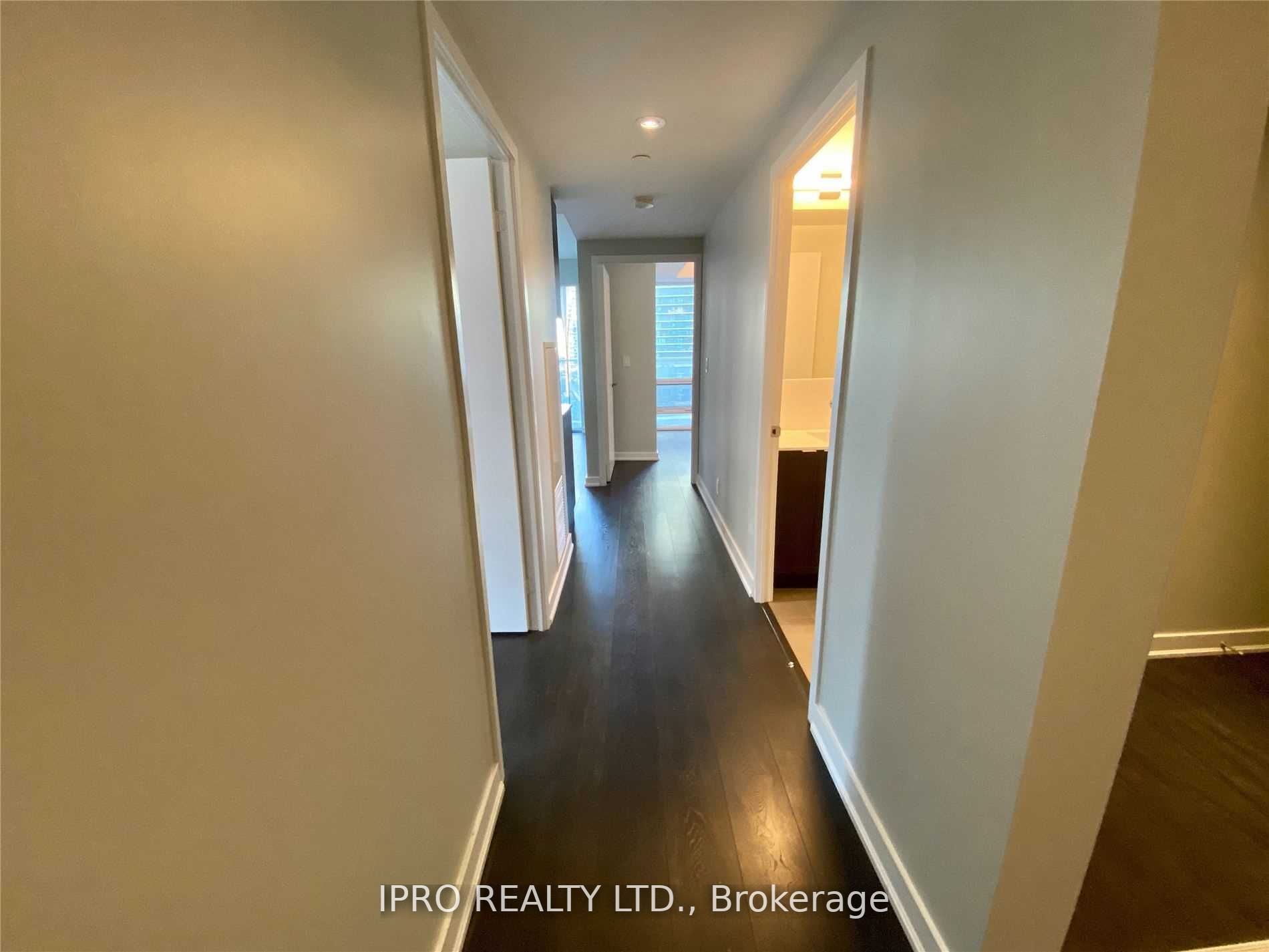 100 Harbour St, #1004