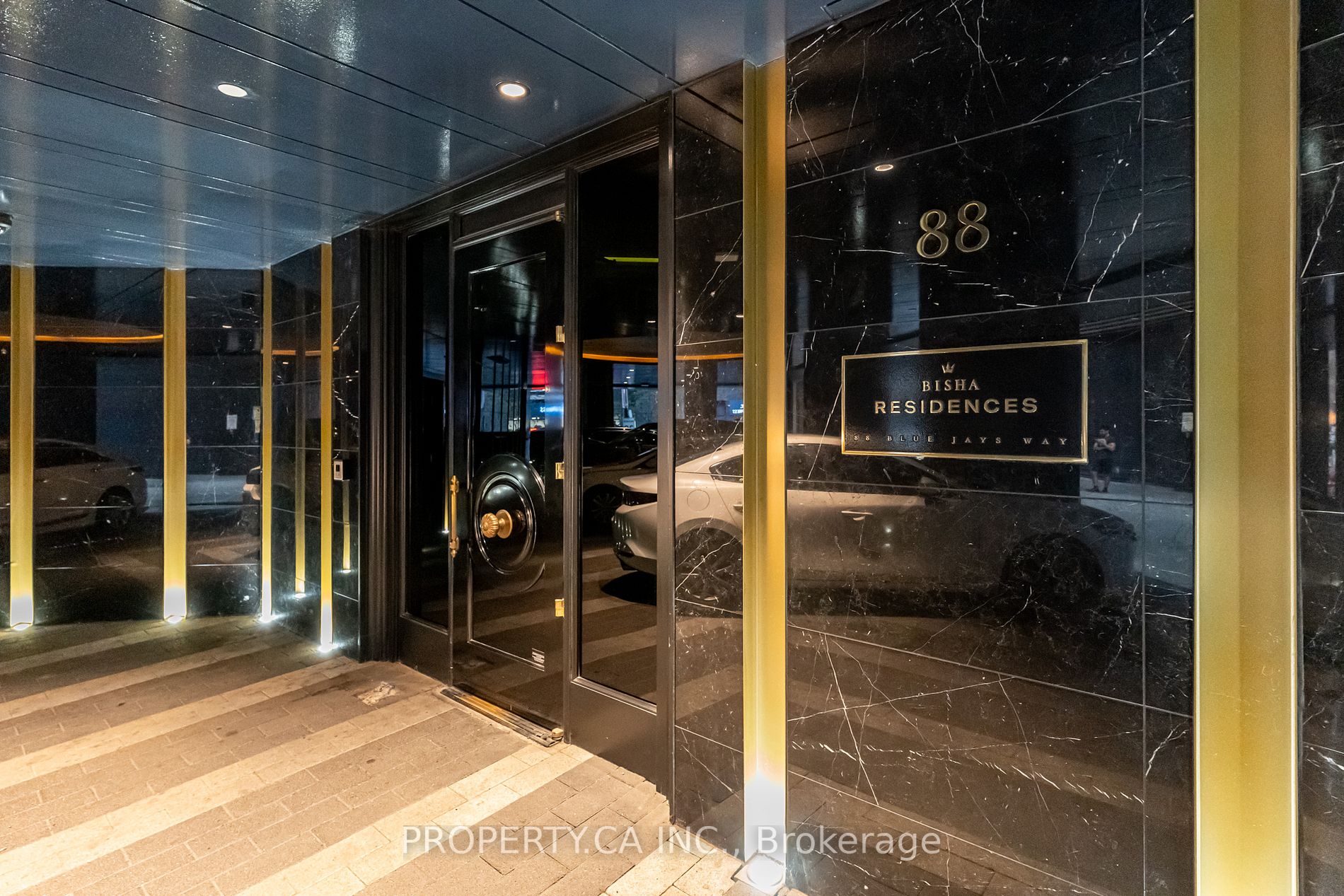 88 Blue Jays Way, #2404