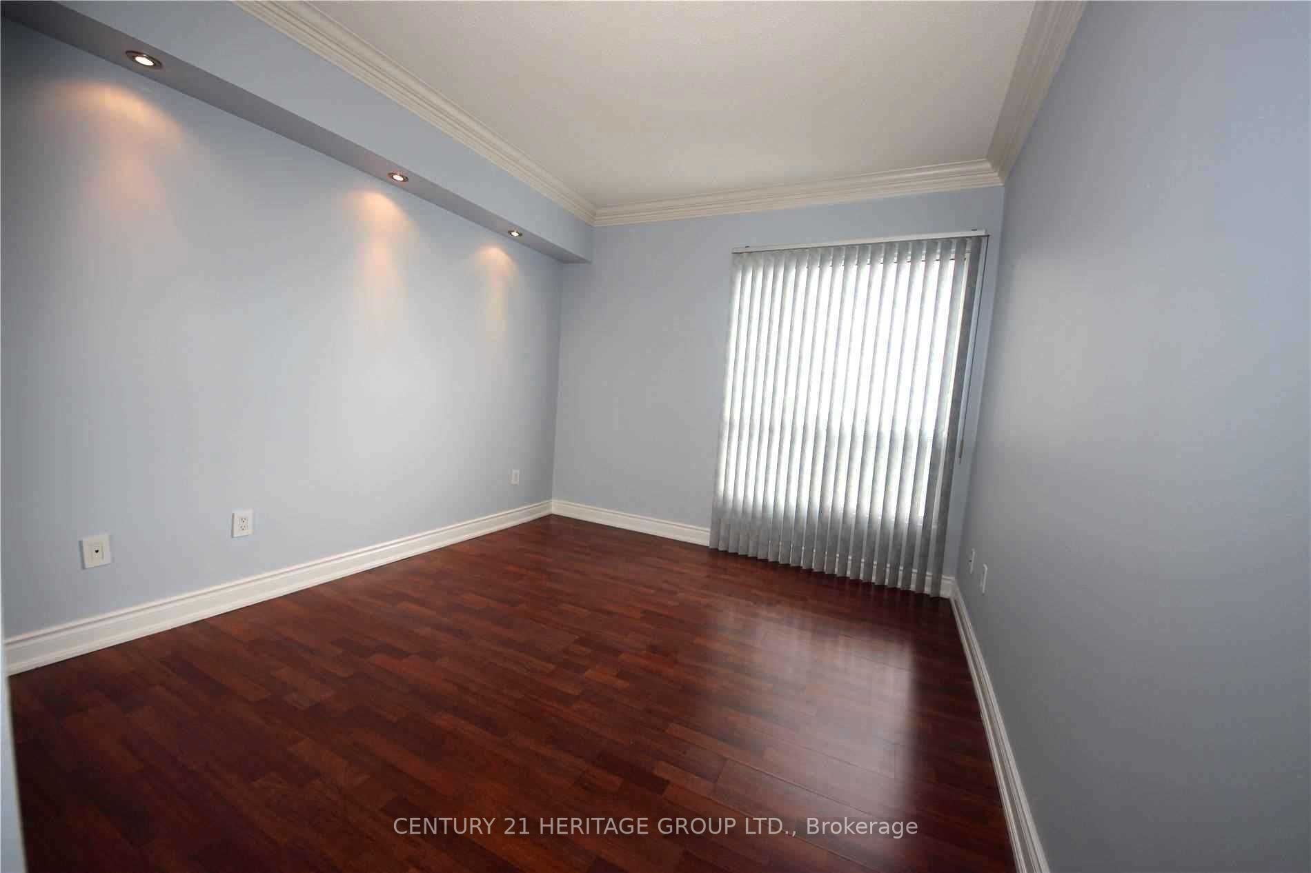 5 Concorde Pl, #3601
