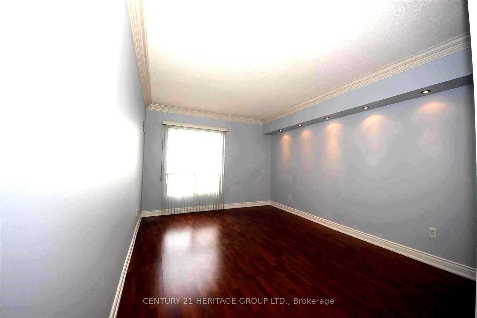 5 Concorde Pl, #3601