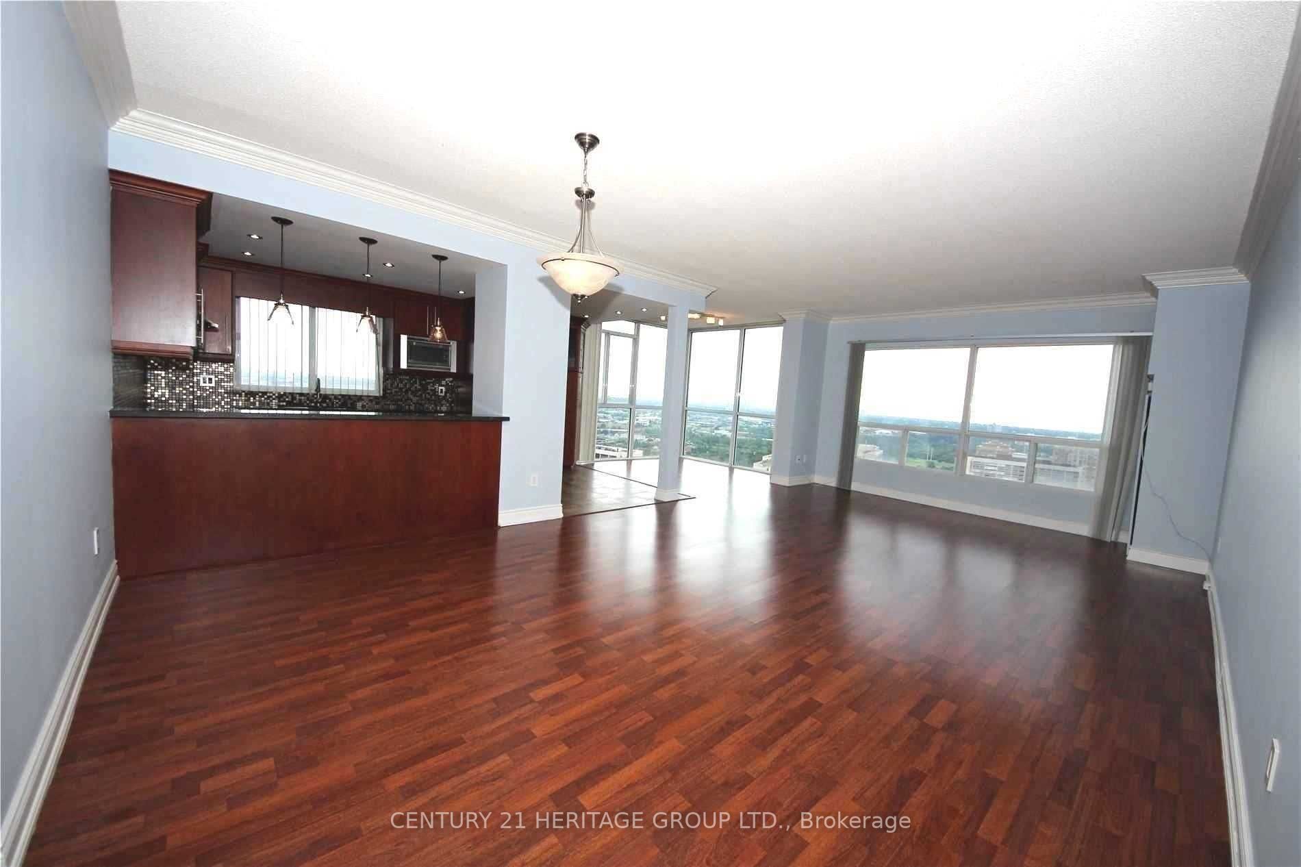 5 Concorde Pl, #3601