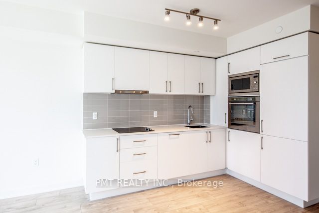 576 Front St W, #410E