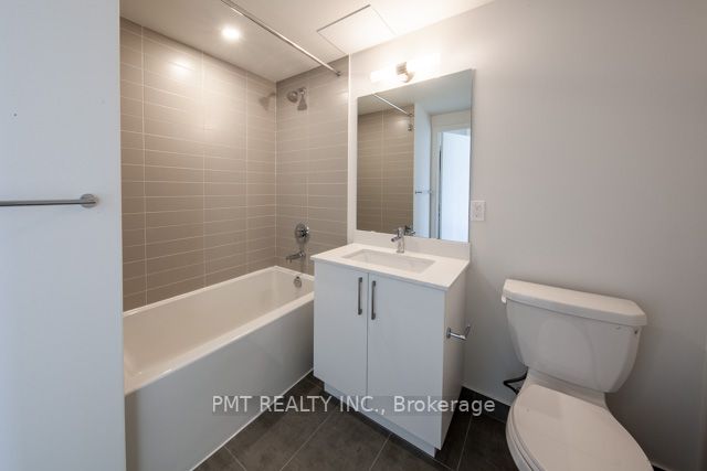 576 Front Street W, #410E