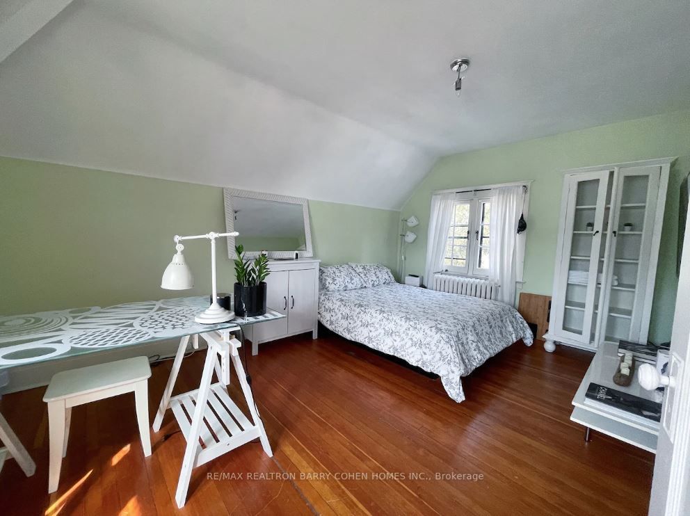 2 Valleyanna Dr