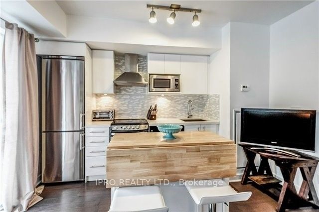 58 Orchard View Boulevard, #1409