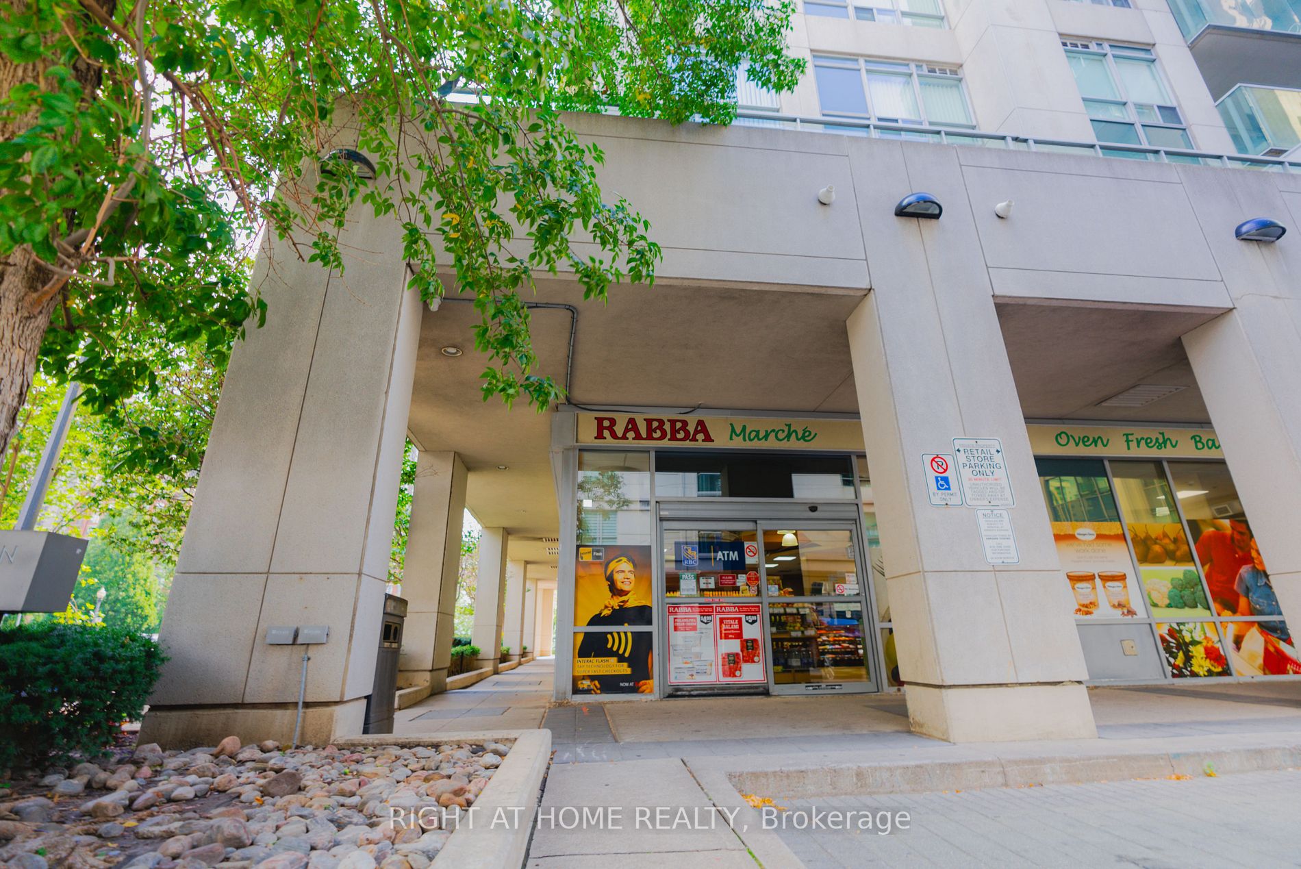 16 Harrison Garden Blvd, #209