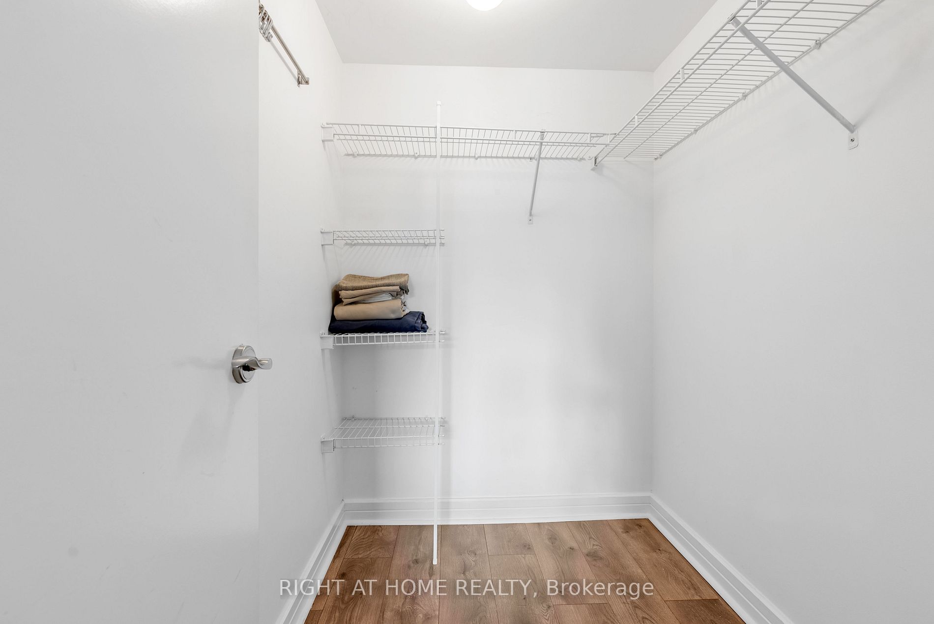 16 Harrison Garden Blvd, #209