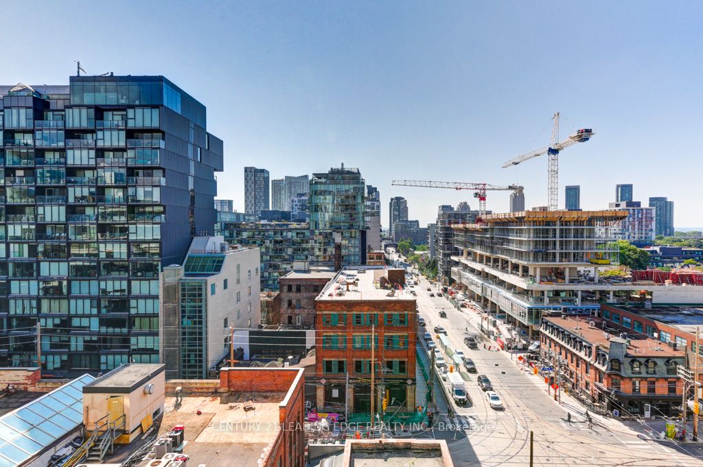 95 Bathurst St, #920