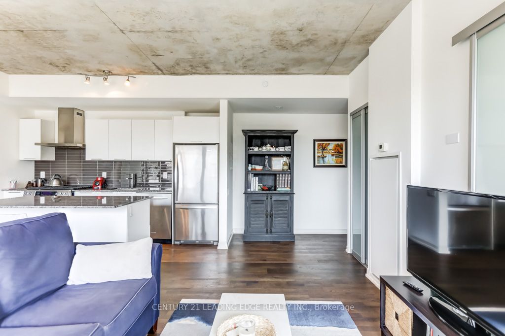 95 Bathurst St, #920