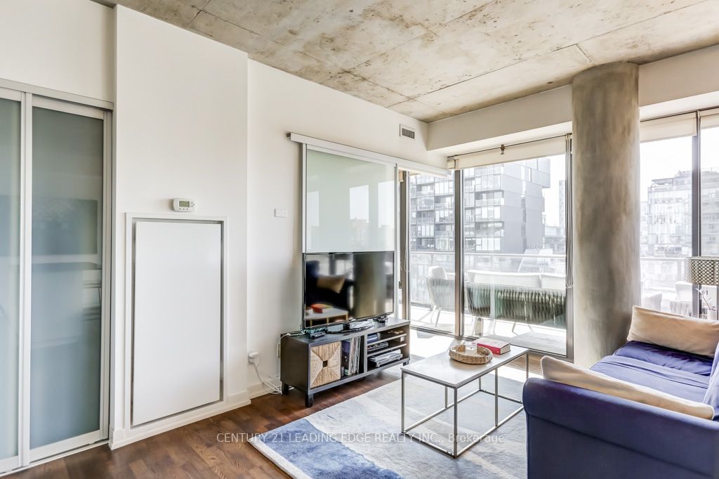95 Bathurst St, #920