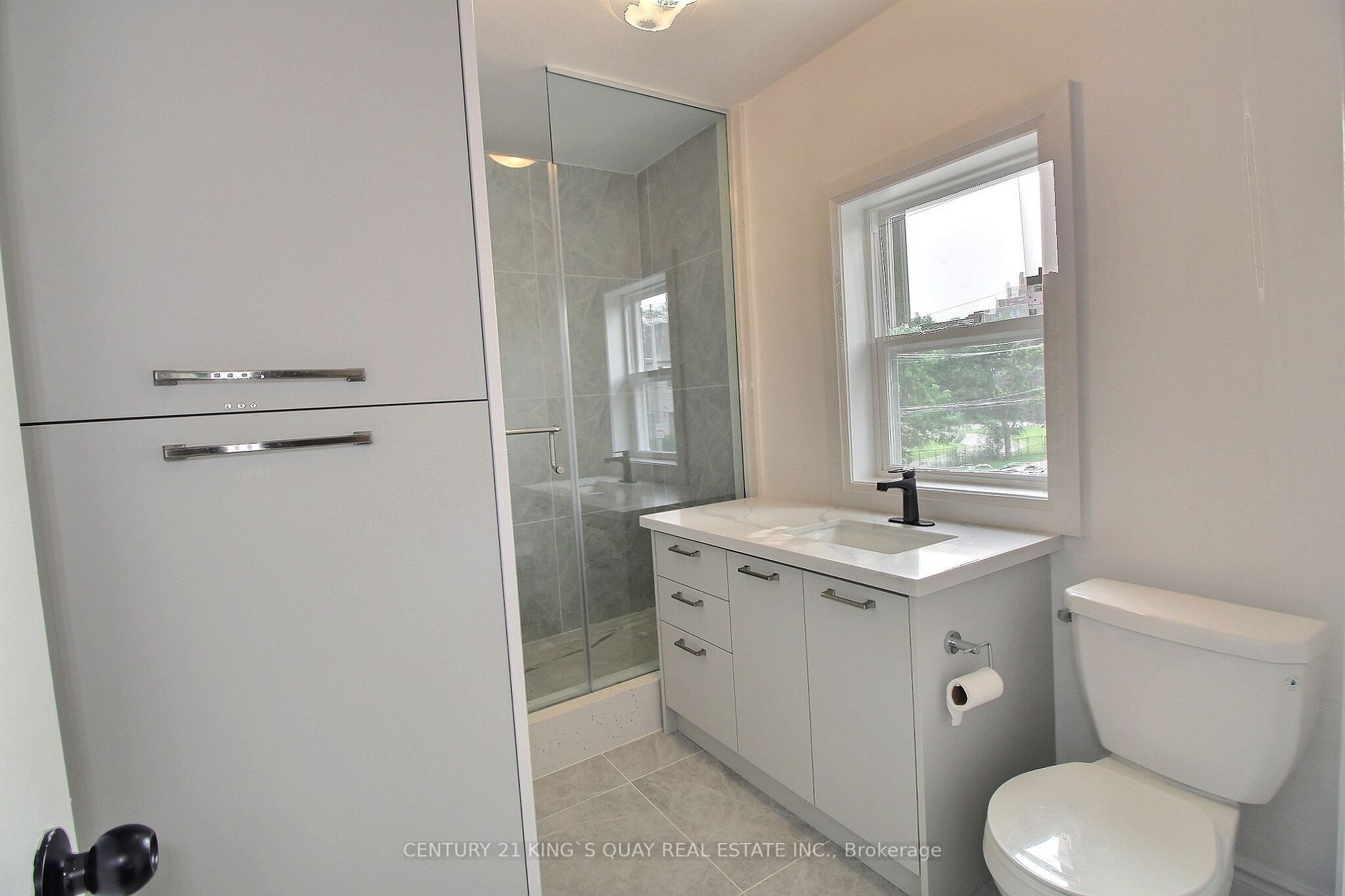 224 Lawrence Ave W