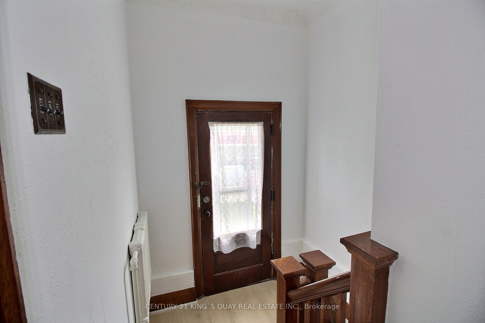 224 Lawrence Ave W