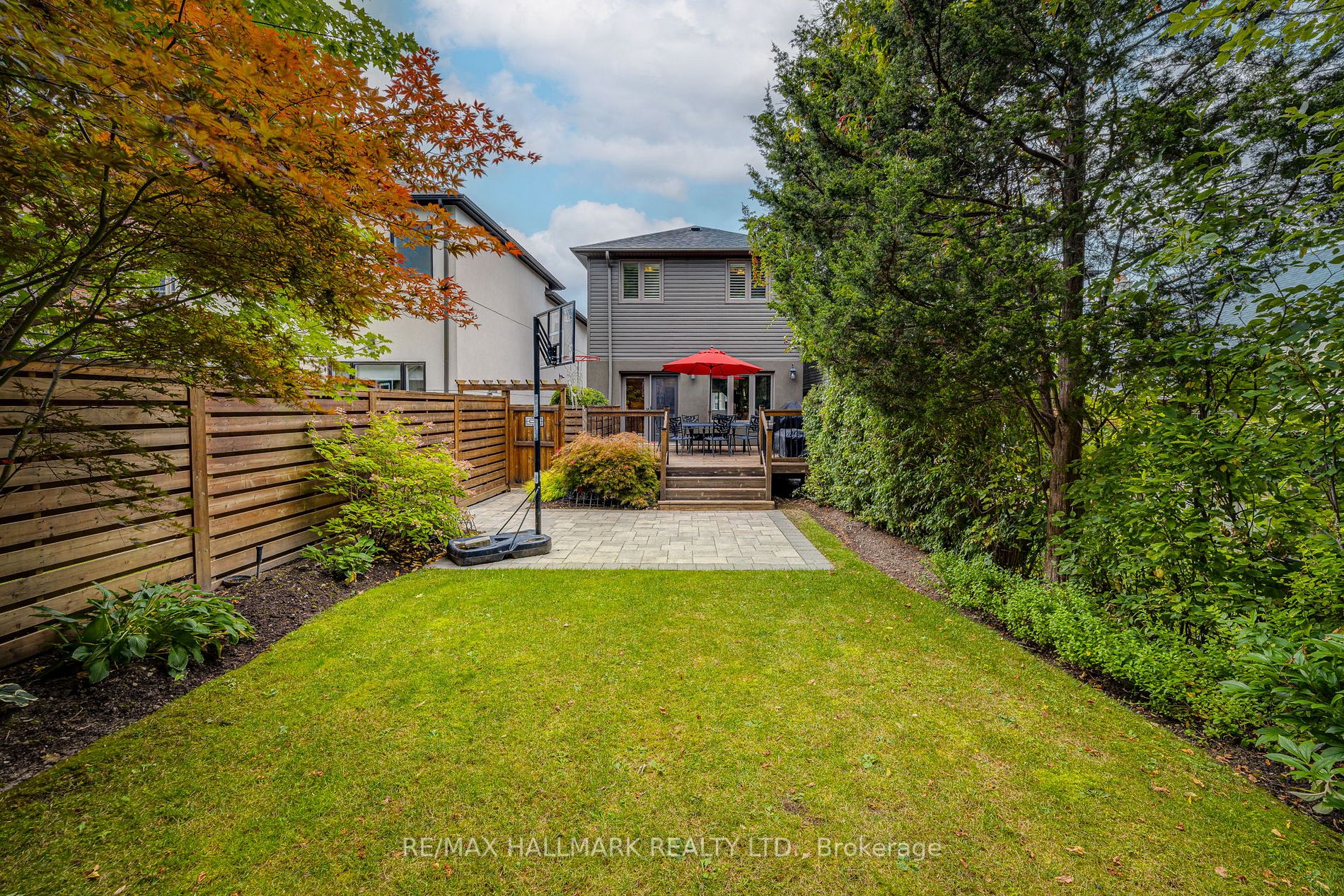 341 Castlefield Ave